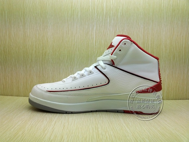 385475-102,AJ2,Air Jordan 2 AJ2 385475-102 Air Jordan 2 “Varsity Red” 实物细节图赏