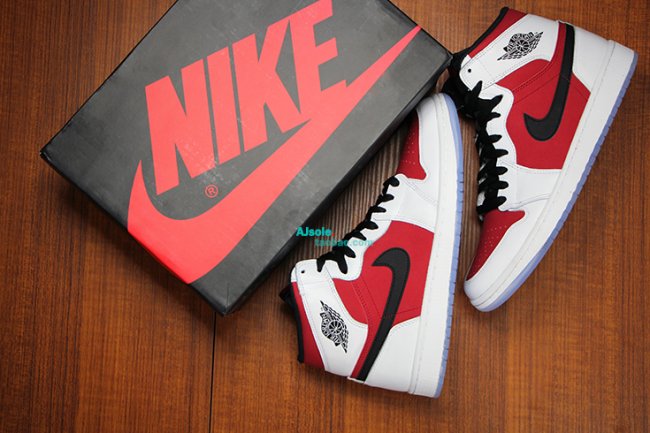 AJ1胭脂红,AJ1,Air Jordan 1 AJ1胭脂红 Air Jordan 1 ＂Carmine＂ 胭脂红更多实物图赏