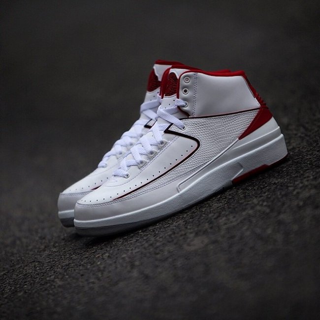 AJ2,Air Jordan 2,385475-102 AJ2 385475-102 Air Jordan 2 “Varsity Red” 白红配色美图欣赏