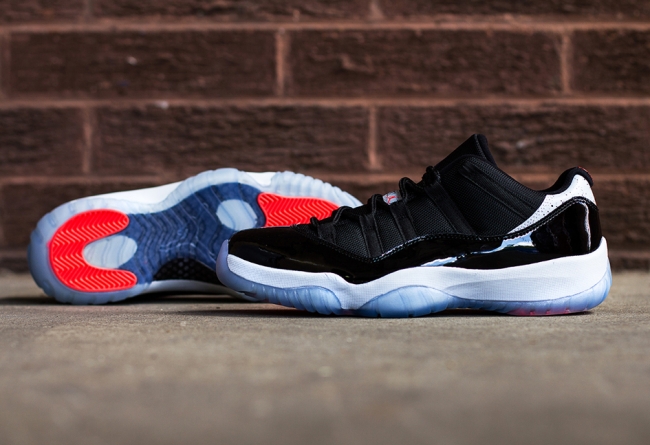 Air,Jordan,11,Low,“Infrared,2 AJ11红外线528895-023 Air Jordan 11 Low “Infrared 23” 更多实物图片