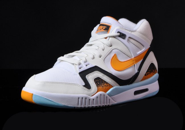 Nike Air Tech Challenge II,318 318408-180 Nike Air Tech Challenge II “Kumquat” 新色发售