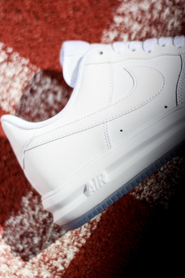 Nike Lunar Force 1  Nike Lunar Force 1 Low “White on ICE” 即将发售