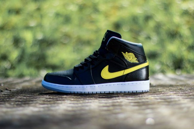 AJ1,Air Jordan 1,554724-070 AJ1中帮554724-070 Air Jordan 1 Mid “Vibrant Yellow” 现已发售