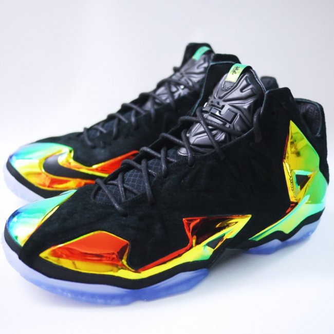 LBJ11,LeBron 11,677693-001 LBJ11王者皇冠677693-001 LeBron 11 EXT “Kings Crown” 发售信息