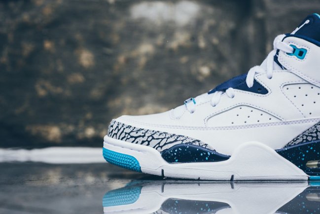 Jordan Son of Mars Low  Jordan Son of Mars Low “Hornets” 黄蜂配色登场