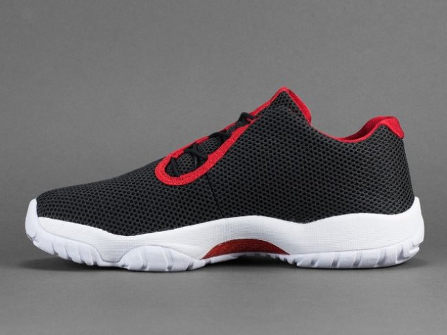 718948-001,Jordan Future Low,J 718948-001 Jordan Future Low “Bred”黑红配色实物图赏