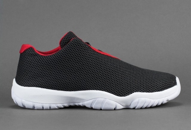 718948-001,Jordan Future Low,J 718948-001 黑红 Jordan Future Low ＂Bred＂ 3M 反光鞋面效果展示