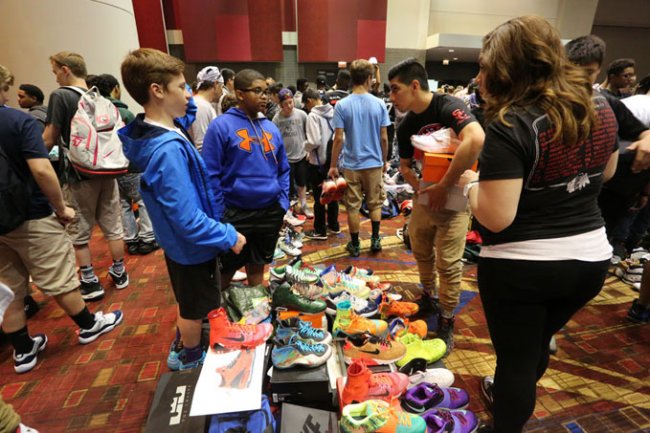 Sneaker Con,球鞋聚会,球鞋上脚  Sneaker Con 2015 芝加哥站活动现场回顾