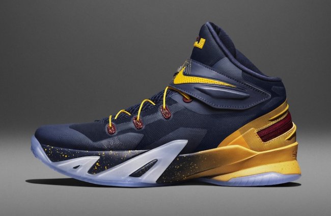士兵8,Soldier 8,Nike 士兵8 Nike LeBron Soldier 8 “FlyEase” 系列正式发布