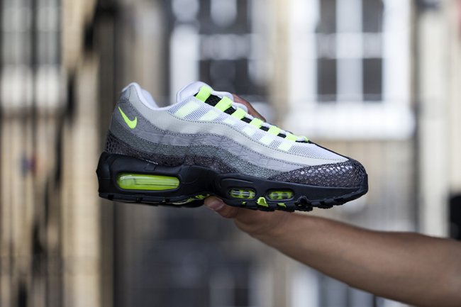 59986-071,Air Max 95,Nike 59986-071 Nike Air Max 95 PRM “Neon Safari” 实物近赏