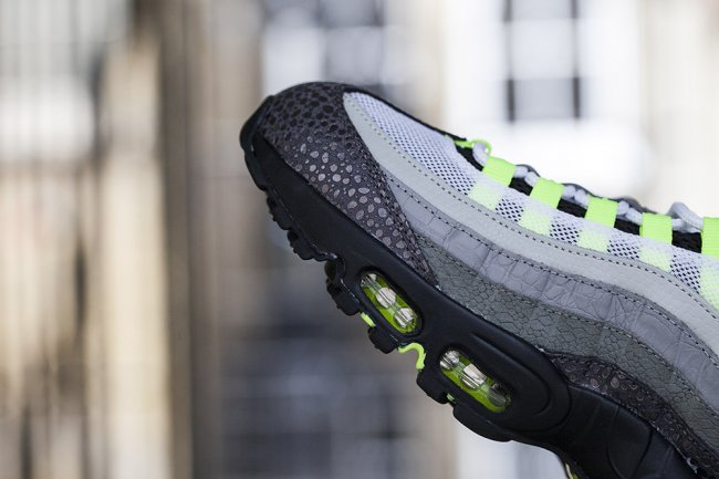 59986-071,Air Max 95,Nike 59986-071 Nike Air Max 95 PRM “Neon Safari” 实物近赏