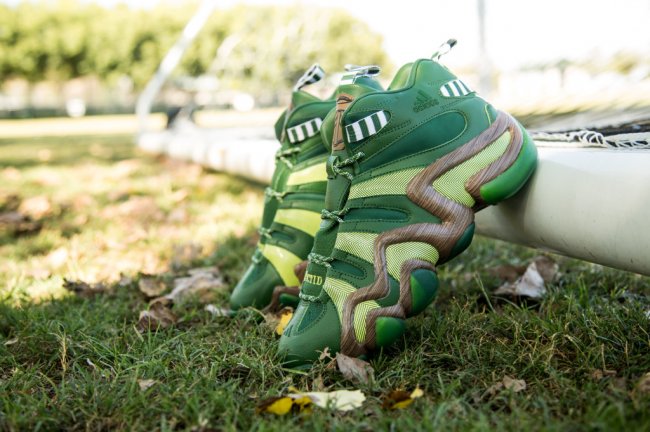 adidas Crazy 8  adidas Crazy 8 全新美职足配色登场