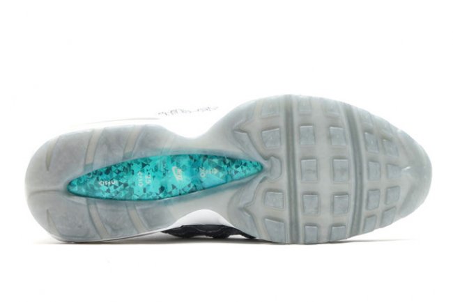 Air Max 95,Nike 818721-001 铂金庆典，Nike Air Max 95 “Pure Platinum” 实物图赏