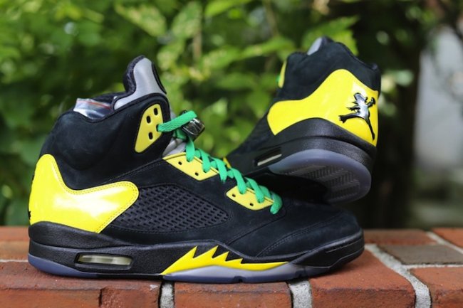 AJ5,Air Jordan 5,Oregon Ducks AJ5俄勒冈鸭队 Air Jordan 5 PE “Duckman” 天价亮相 eBay