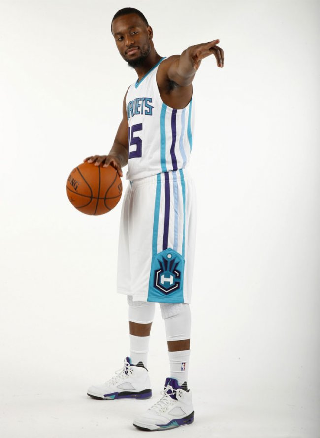 离开,Under,Armour,Kemba,Walker,加  离开 Under Armour，Kemba Walker 加盟 Jordan Brand