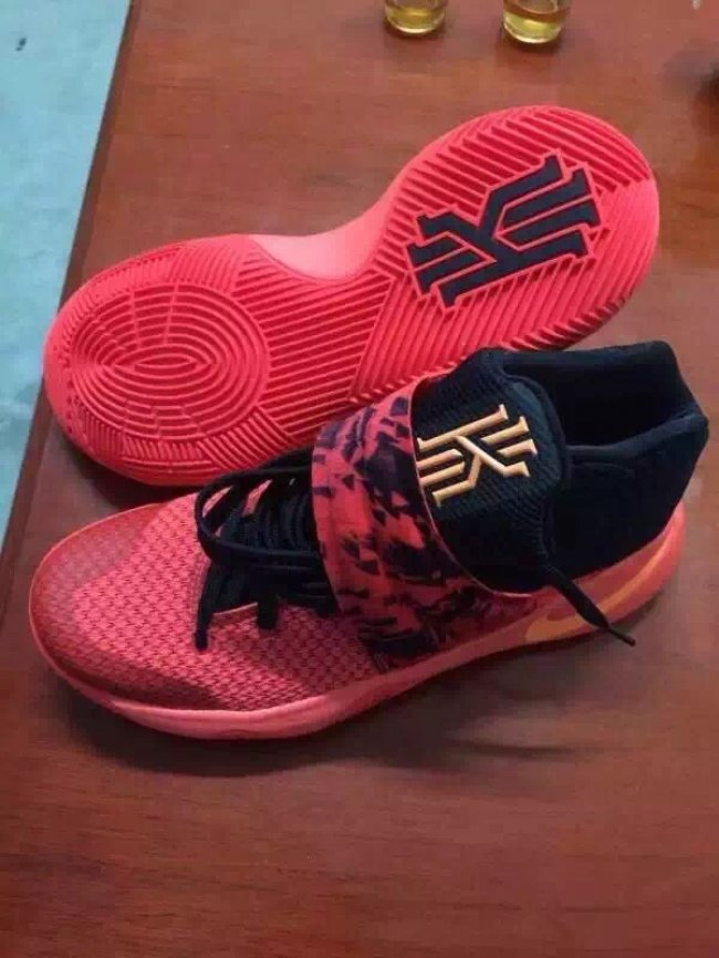 Kyrie 2,Nike  二代登场，Kyrie 2 “Bright Crimson” 更多图片曝光