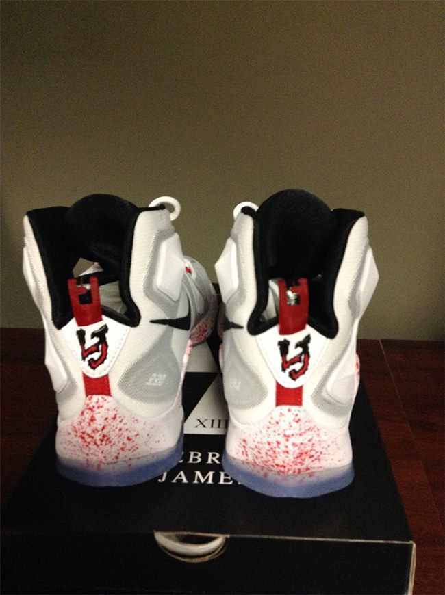 807219-106,LBJ13,LeBron 13 807219-106LBJ13 LeBron 13 “Friday the 13th” 实物新图