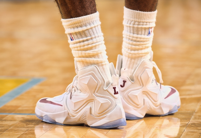 LBJ13,LeBron 13 LBJ13 詹姆斯上脚 LeBron 13 PE “All White” 全白配色