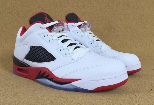 819171-101,AJ5,Air Jordan 5 819171-101AJ5低帮 Air Jordan 5 Low “Fire Red” 明年 3 月发售