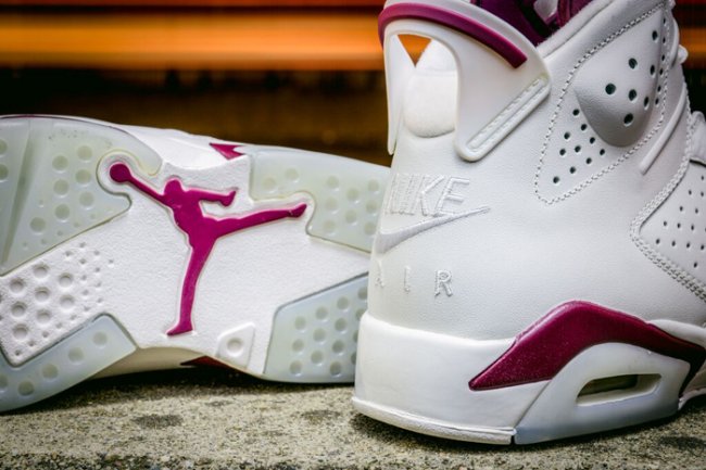 384664-116,AJ6,Air Jordan 6 384664-116AJ6魔力红 魔力红 Air Jordan 6 “Maroon” 12 月 5 日正式发售