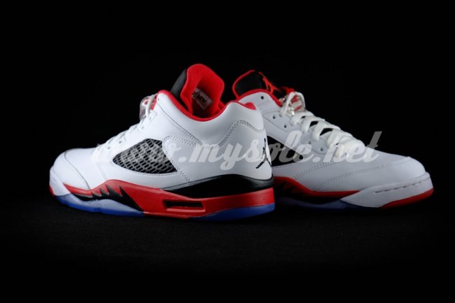 819171-101,AJ5,Air Jordan 5 819171-101AJ5低帮 Air Jordan 5 Low “Fire Red” 实物近赏