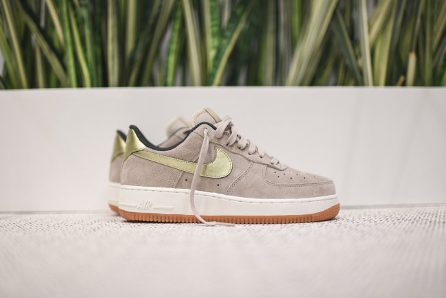 818595-200,818595-400,AF1,Air 818595-200/818595-400 女款精品，Nike WMNS Air Force 1 PRM 双色亮相