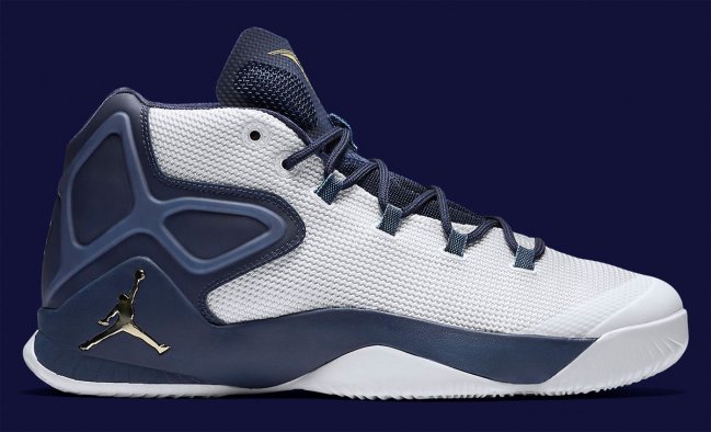 Jordan Melo M12  Jordan Melo M12 “Yankees” 纽约扬基配色亮相