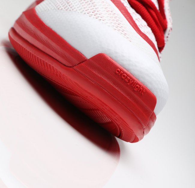 Crazylight Boost 2.5,Crazyligh  哈登个人 Logo 随 adidas Crazylight Boost 2.5 PE 亮相