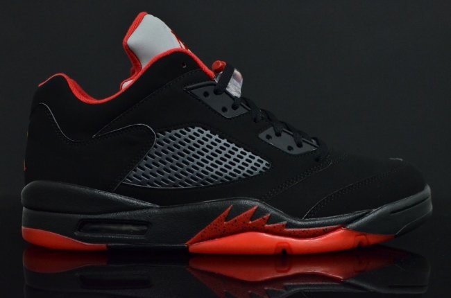 819171-001,AJ5,Air Jordan 5 819171-001AJ5 本周发售提醒：Air Jordan 5 Low “Alternate ’90”