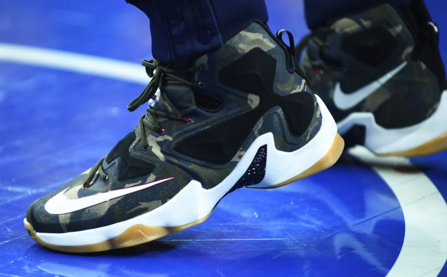 LBJ13,LeBron 13 LBJ13 詹姆斯赛场上脚 LeBron 13 “Camo” PE 迷彩新色