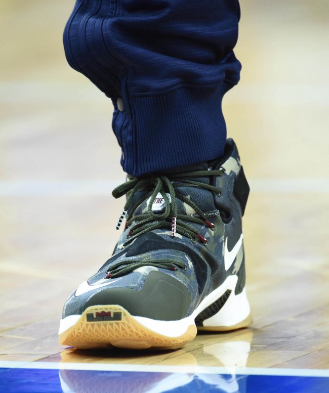 LBJ13,LeBron 13 LBJ13 詹姆斯赛场上脚 LeBron 13 “Camo” PE 迷彩新色