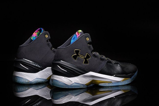 Curry 2,Under Armour  Under Armour Curry 2 Elite “Run WSC” 中国区已发售