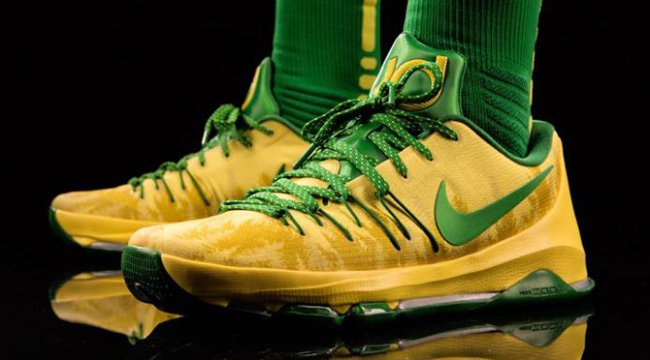 KD8,Nike  绿色版本的 KD 8 “Oregon Ducks” 松树配色亮相