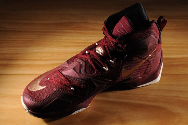807219-690,LBJ13,LeBron 13 807219-690LBJ13 LeBron 13 “Team Red” 新色发售信息