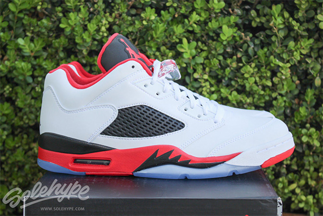 819171-101,AJ5,Air Jordan 5 819171-101AJ5低帮 白红 Air Jordan 5 Low “Fire Red” 实物图片近赏