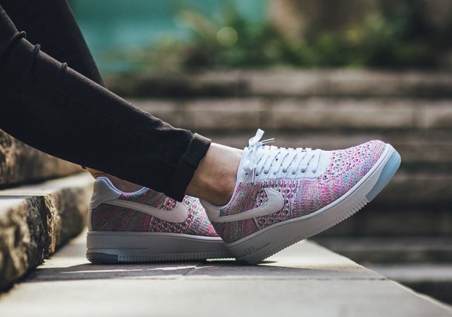 820256-102,AF1,Flyknit 820256-102 女款专属 Nike AF1 Flyknit Low “Easter” 上脚实拍