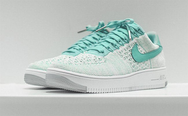 820256-102,AF1,Air Force 1,Fly 820256-102AF1 又一款女生专属的 Nike Flyknit Air Force 1 Low