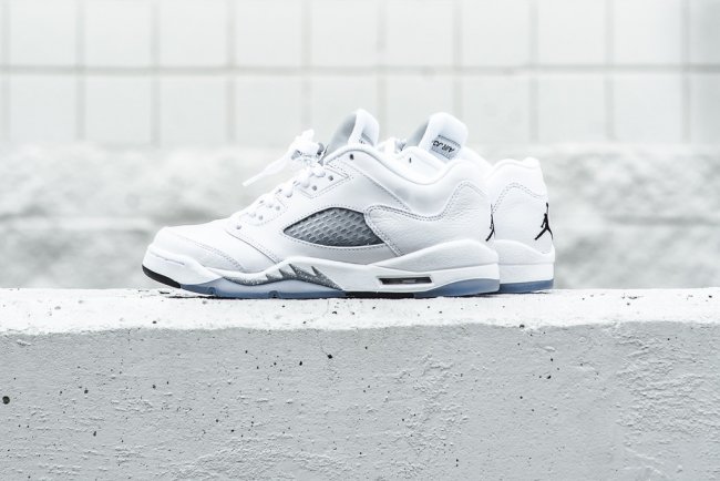 819172-122,AJ5,Air Jordan 5 819172-122AJ5低帮 更新 | Air Jordan 5 Low GS 白银配色中国区发售信息