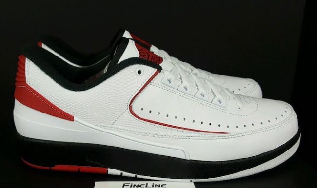 832819-101,AJ2,Air Jordan 2 832819-101AJ2 帮主亲着配色 Air Jordan 2 Low “Chicago” 下月发售