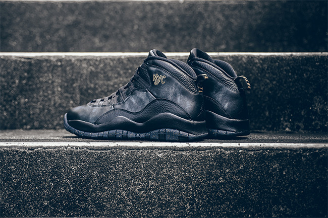 310805-012,AJ10,Air Jordan 10 310805-012AJ10纽约 纽约黑金配色 Air Jordan 10 “NYC” 现已发售