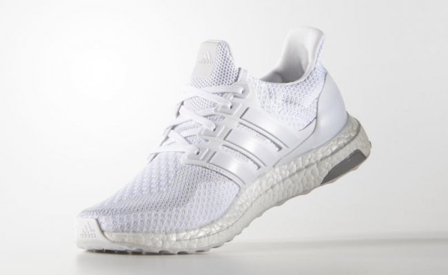 Ultra Boost,adidas,adidas Ultr  纯白和黑白配色的 adidas Ultra Boost 下周发售