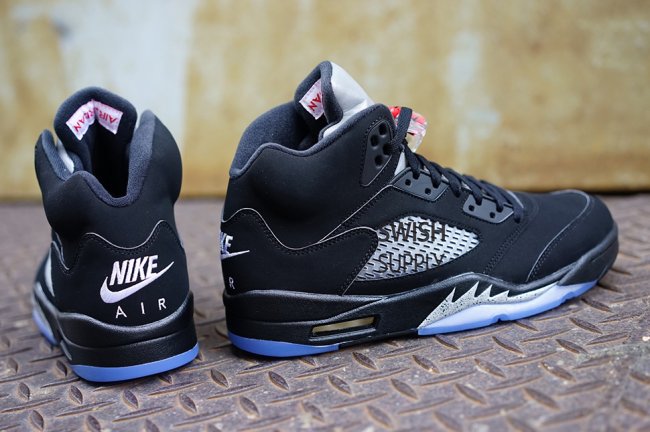 845035-003,AJ5,Air Jordan 5 845035-003AJ5 7 月的最佳复刻！Air Jordan 5 OG “Metallic Black” 实物新图