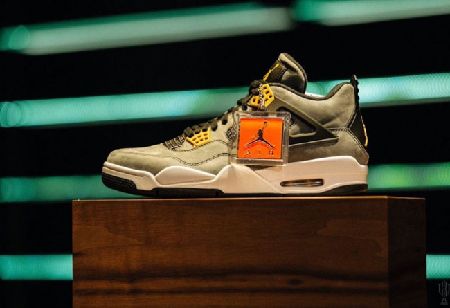 AJ4,Air Jordan 4 AJ4 同样仅此一双，Air Jordan 4 “Trophy Room” 限定版亮相