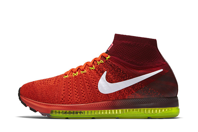 Zoom All Out Flyknit,Nike,Luna  还有一双熔岩配色的 Nike Zoom All Out Flyknit！