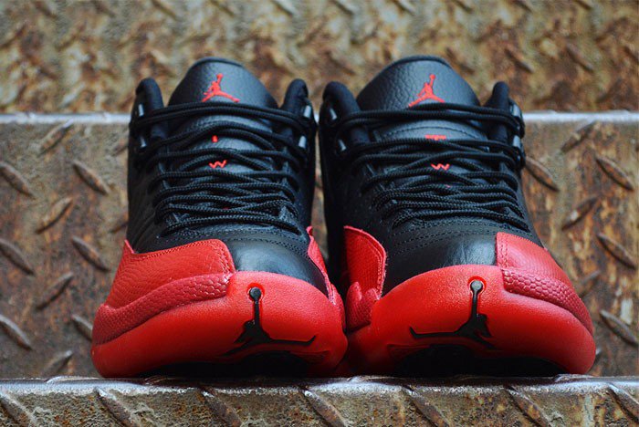 130690-002,AJ12,Air Jordan 12 130690-002AJ12黑红 大魔王的十分之一，黑红 Air Jordan 12 “Flu Game” 销量公布