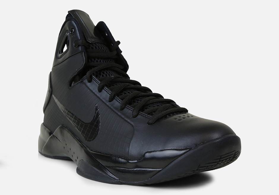 820321-002,HD08,Hyperdunk 08,N 820321-002 全黑 Nike Hyperdunk 08 Retro “Triple Black” 即将发售