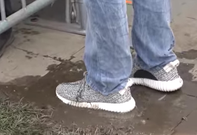 Yeezy 350 Boost,Yeezy 550 Boos  任性一把！切开 Yeezy 350 Boost 看看内部构造