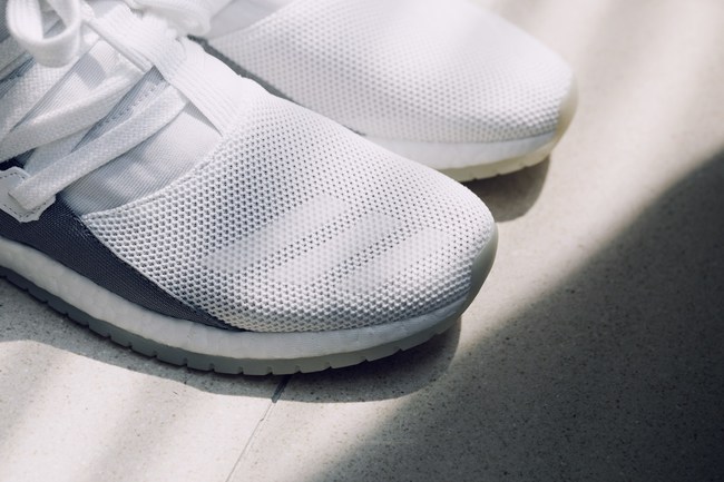 adidas,Pure Boost Raw,Boost  彰显英伦风格！adidas Pure Boost Raw  “White and Grey”