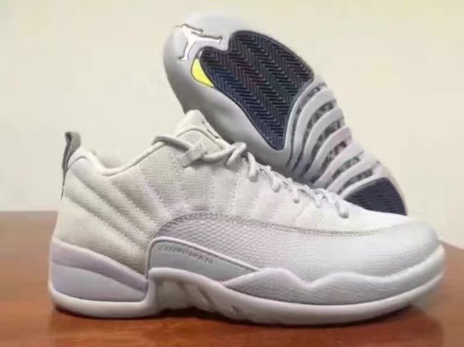 AJ12,Air Jordan 12 AJ12 Air Jordan 12 Low “Grey” 全新装扮亮相