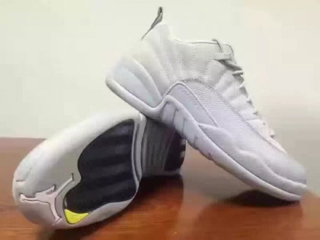 AJ12,Air Jordan 12 AJ12 Air Jordan 12 Low “Grey” 全新装扮亮相